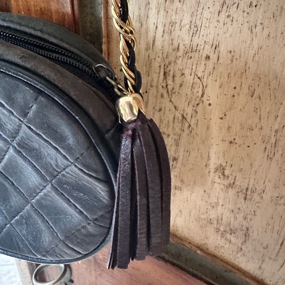 Elegant Vintage Black Quilted Evening Bag - Picture 3 of 5